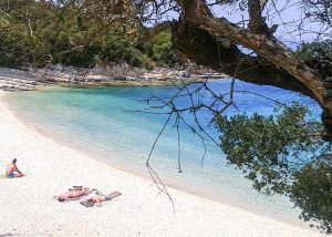 Lingehnel Vienna vienna lifestyle blog Emblisi beach_My best beaches and highlights in Kefalonia