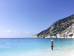 Lingehnel Vienna vienna lifestyle blog Myrtos beach_My best beaches and highlights in Kefalonia Lingehnel Vienna vienna lifestyle blog