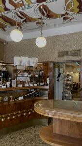 Die cafeterie cafe interior design vienna