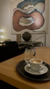 Die cafeterie cafe interior design vienna